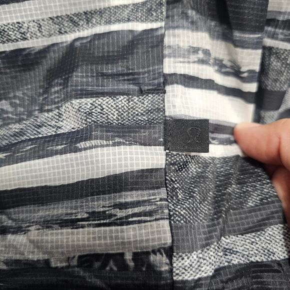 Lululemon Lab Women’s Assemblage Shell 2 in 1 Jacket LW4AXPS CACO Black White 4 - Picture 5 of 8